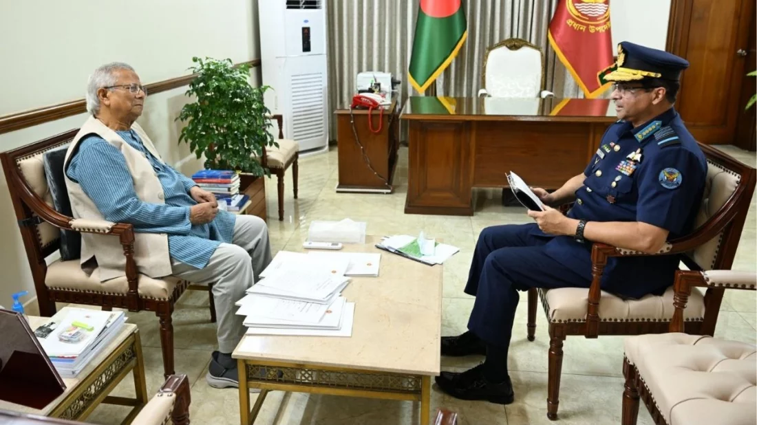 প্রধান উপদেষ্টার সঙ্গে বিমান বাহিনী প্রধানের সাক্ষাৎ